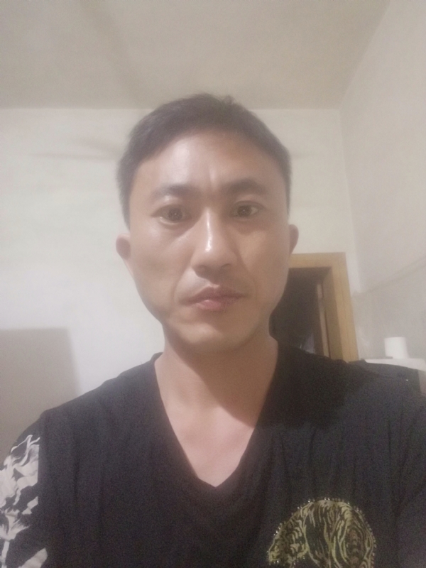 真爱无悔的第一张照片--包头相亲服务中心