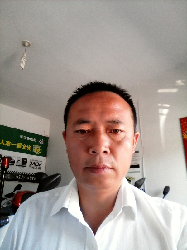 左手的第一张照片--包头相亲服务中心