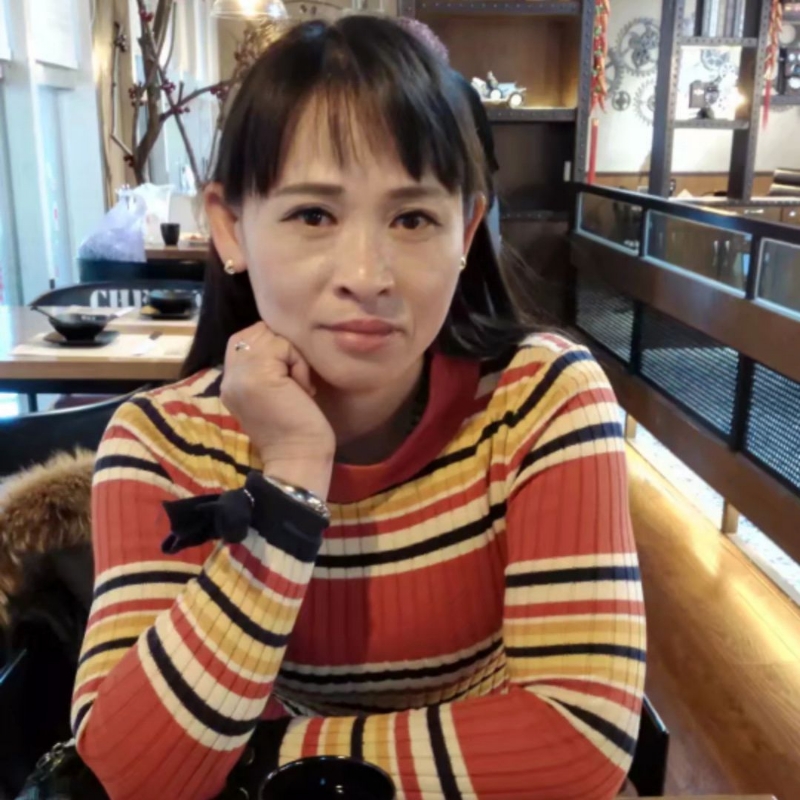 玫瑰花的第一张照片--包头相亲服务中心