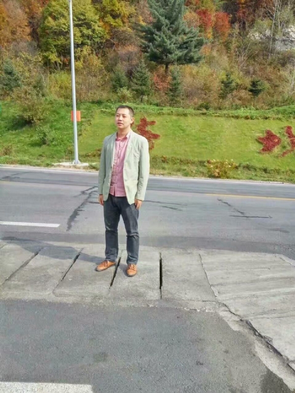 杨小雨的第一张照片--包头相亲服务中心