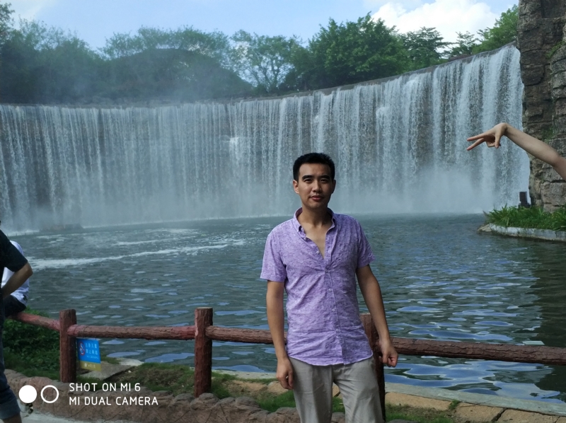 追梦人的第一张照片--包头相亲服务中心