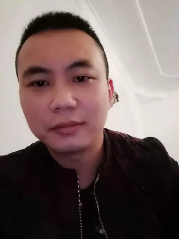 喜闻香气的第一张照片--包头相亲服务中心