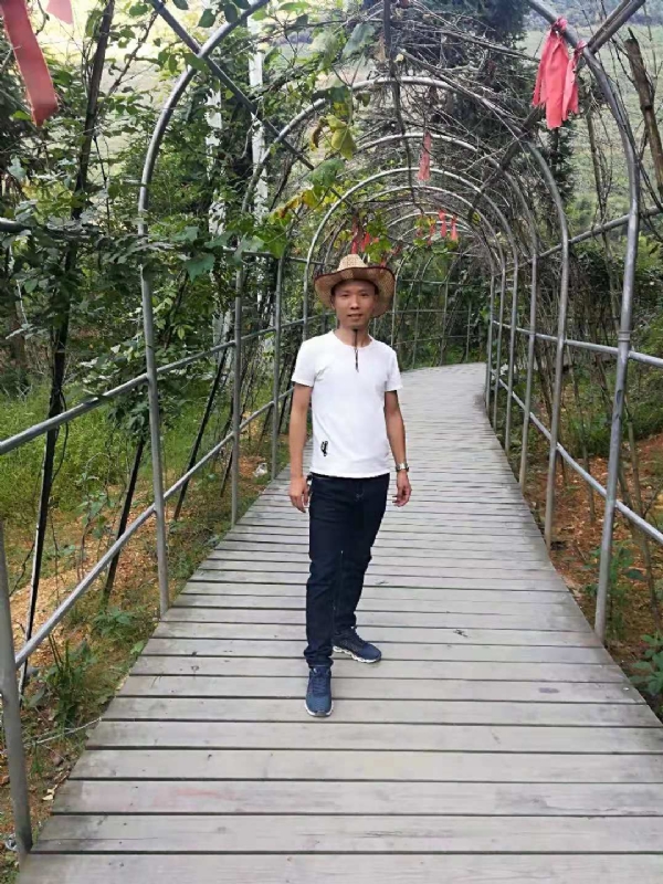 蓝天的第一张照片--包头相亲服务中心