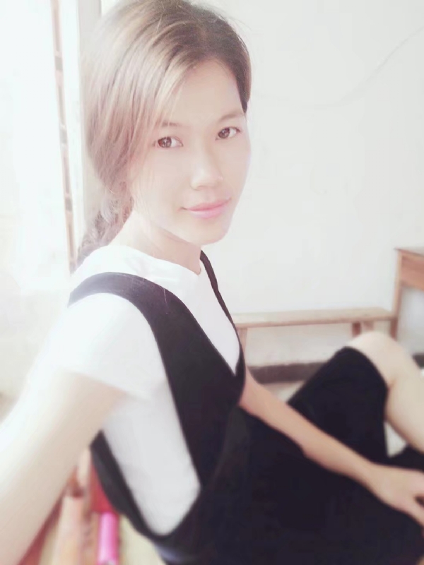 婷婷的第一张照片--包头相亲服务中心