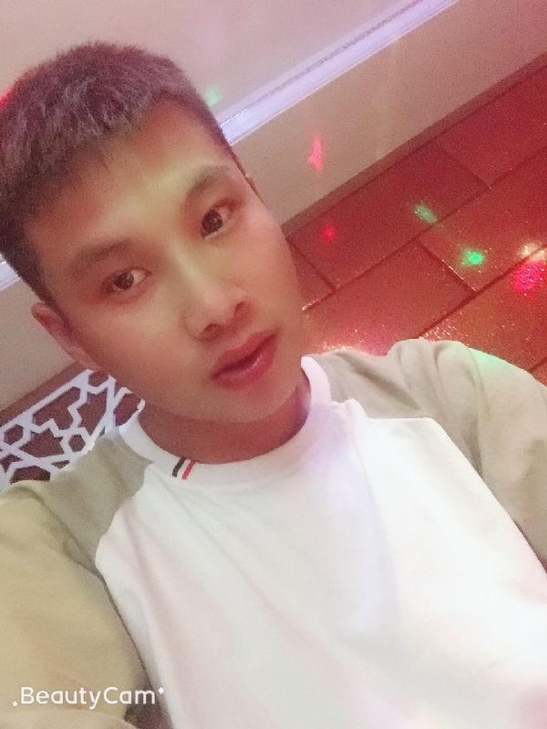 阿锋的第一张照片--包头相亲服务中心