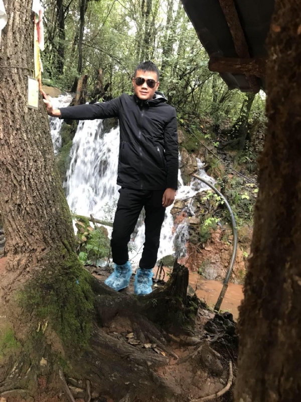 譕忄的第一张照片--包头相亲服务中心