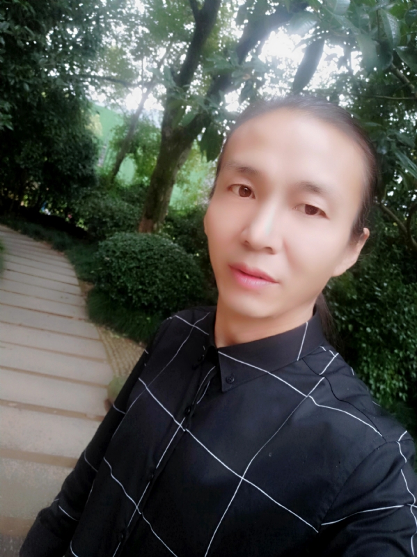 北方的狼的第一张照片--包头相亲服务中心