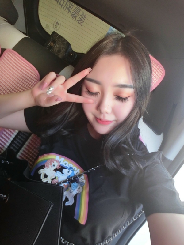 佳怡的第四张照片--包头相亲服务中心