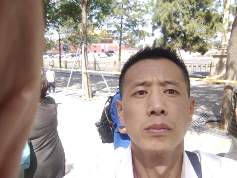 刘红兵的第一张照片--包头相亲服务中心