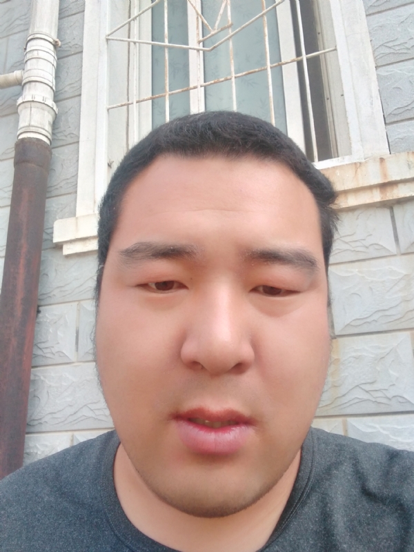 一羽垂天的第四张照片--包头相亲服务中心