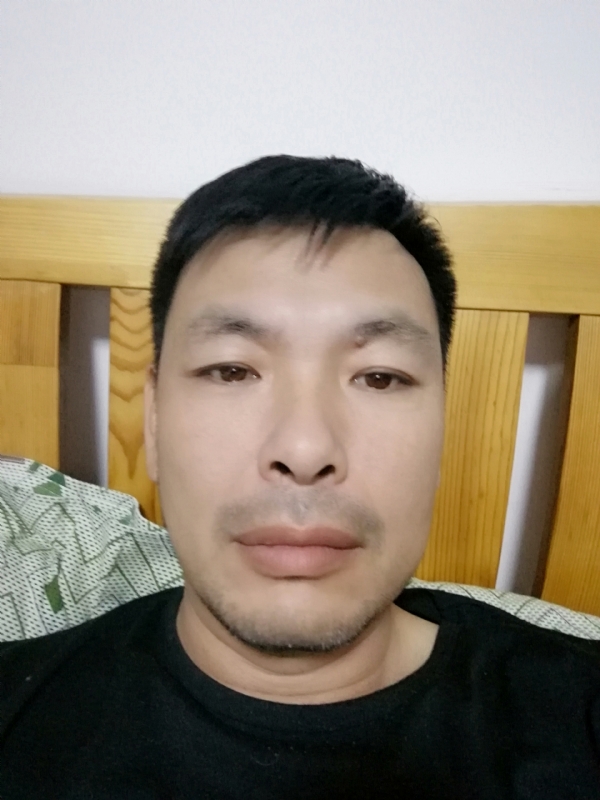 不爱当牛的第一张照片--包头相亲服务中心