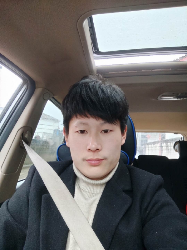 少年的第一张照片--包头相亲服务中心