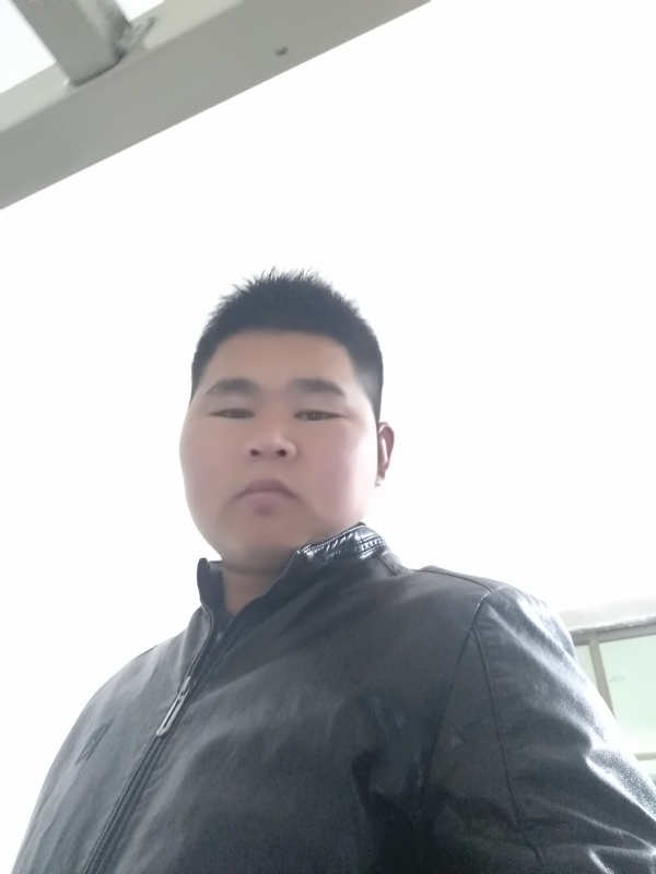 小哥的第一张照片--包头相亲服务中心