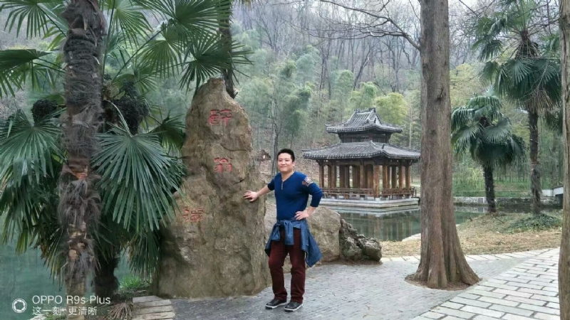 烦事用点心的第一张照片--包头相亲服务中心