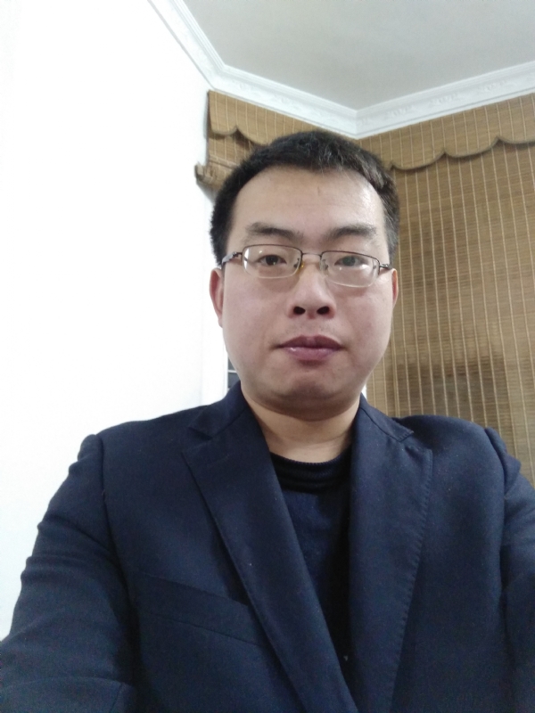 简单爱的第一张照片--包头相亲服务中心