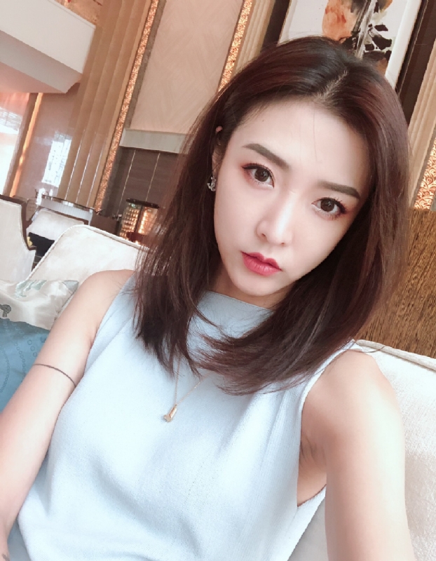 嘉嘉的第一张照片--包头相亲服务中心