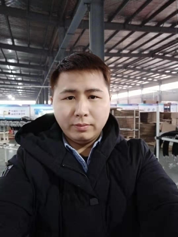 刀锋的第一张照片--包头相亲服务中心