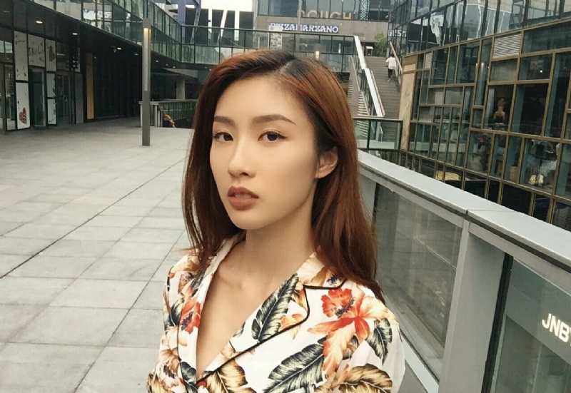 蘇悅的第四张照片--包头相亲服务中心