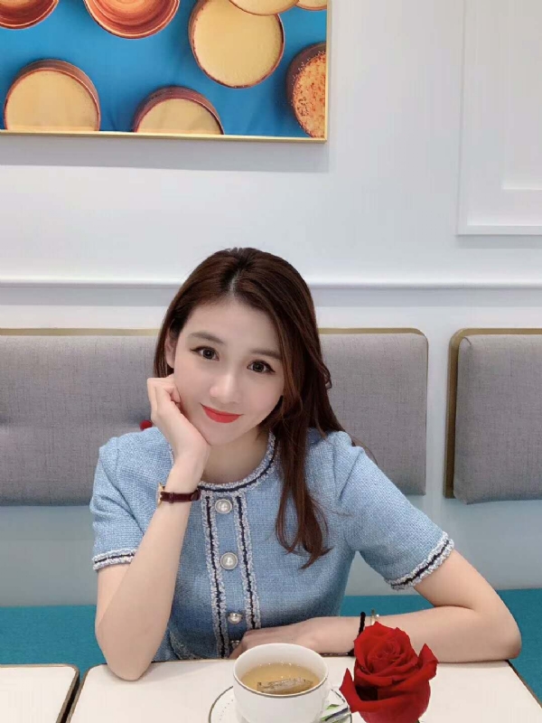 Emily的第二张照片--包头相亲服务中心