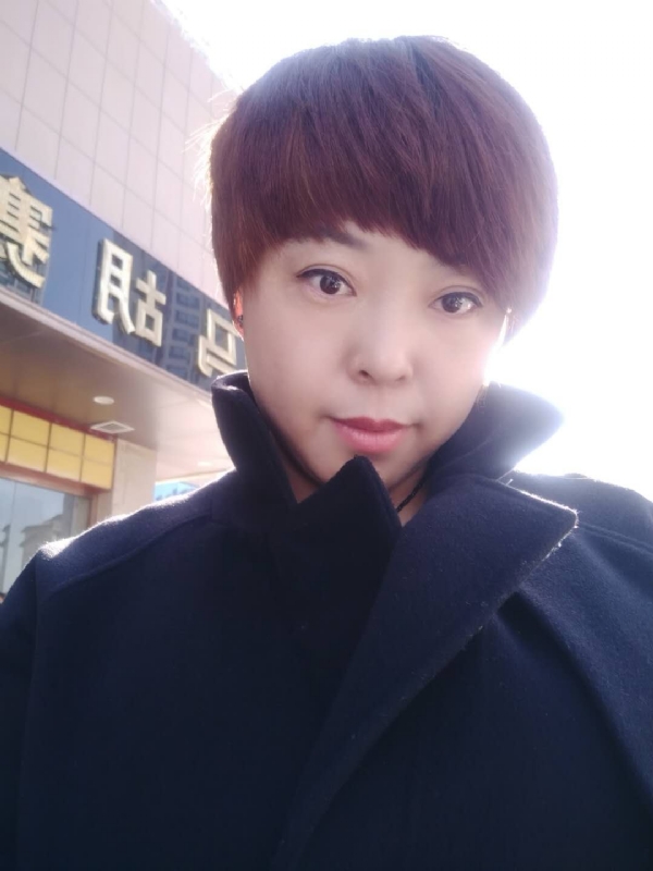 霞儿的第一张照片--包头相亲服务中心