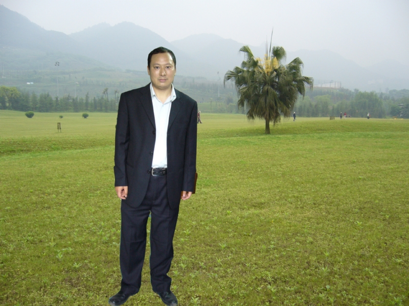 曹俊峰的第一张照片--包头相亲服务中心