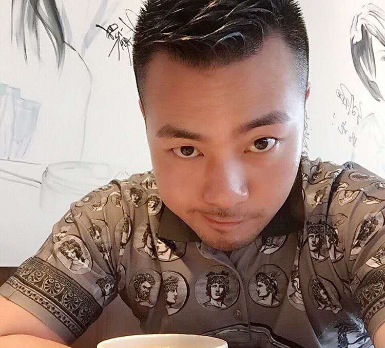 刘江平的第一张照片--包头相亲服务中心