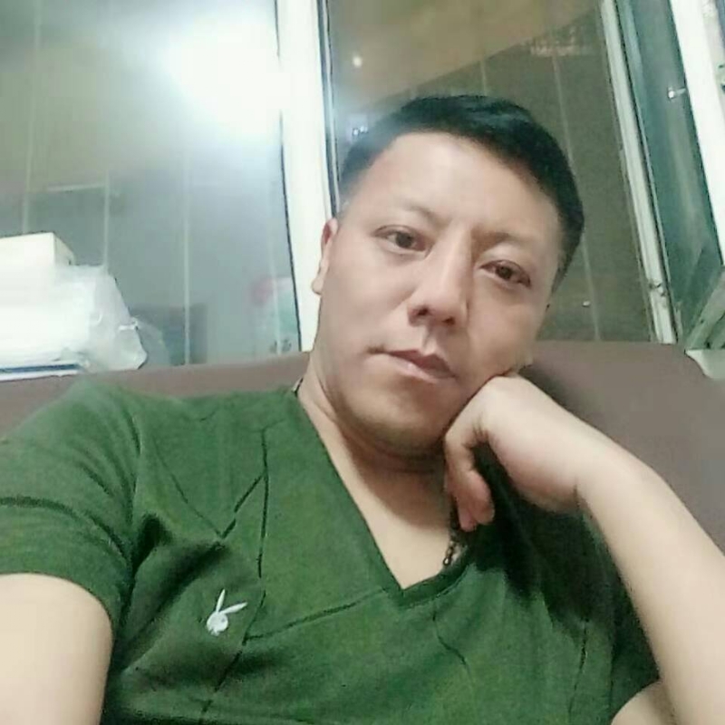 龍行天下的第一张照片--包头相亲服务中心