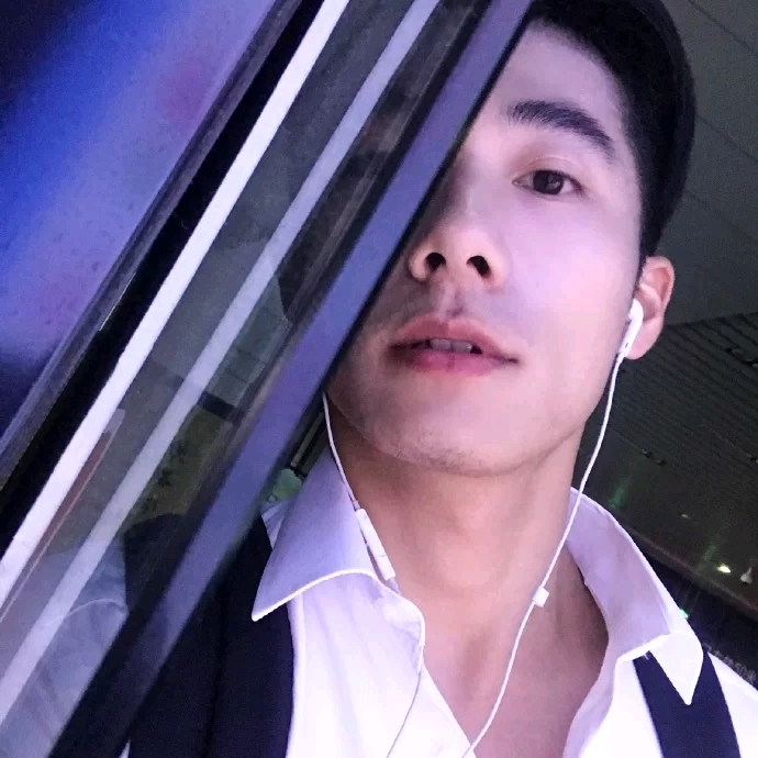 心若磐石的第二张照片--包头相亲服务中心