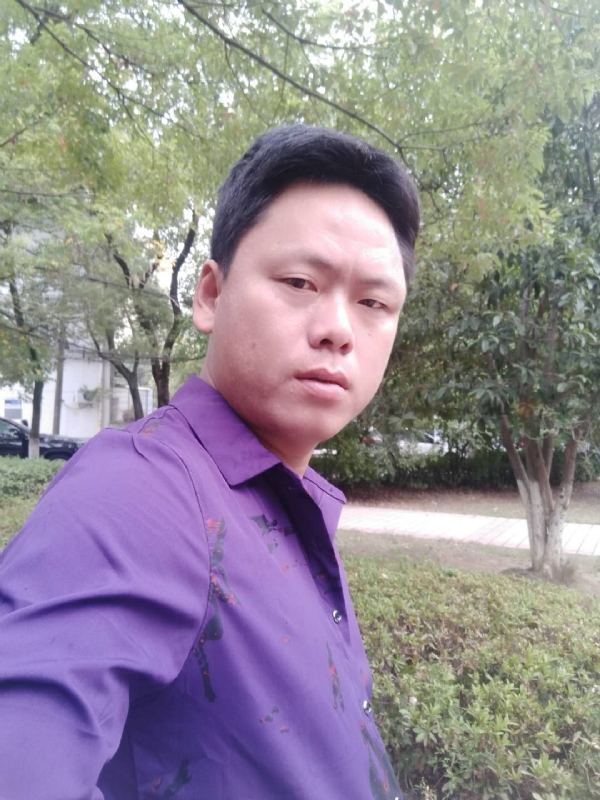 黄龙飞的第一张照片--包头相亲服务中心