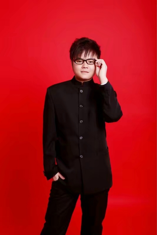 站在远处看童年的第一张照片--包头相亲服务中心