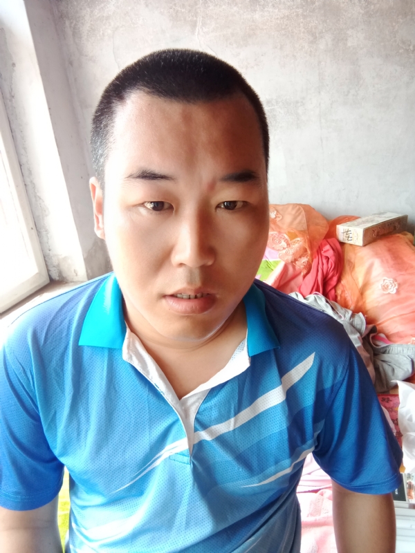 灰太狼的第一张照片--包头相亲服务中心