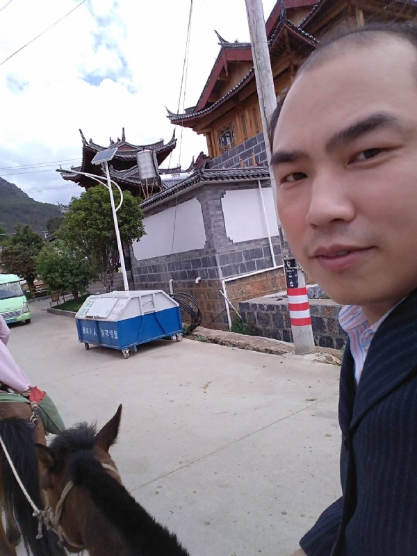 当代军人的第一张照片--包头相亲服务中心