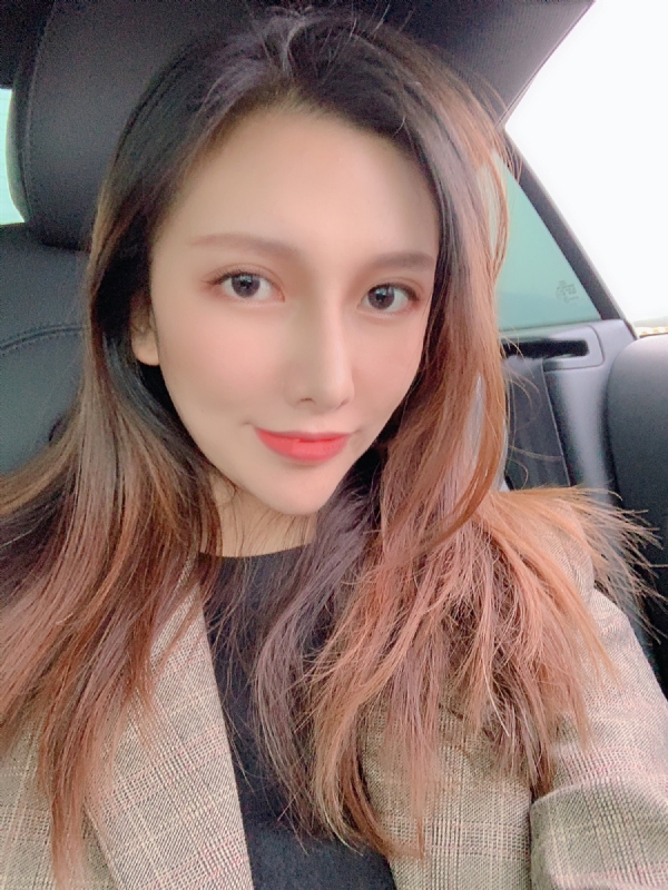 李岚Lancy的第一张照片--包头相亲服务中心