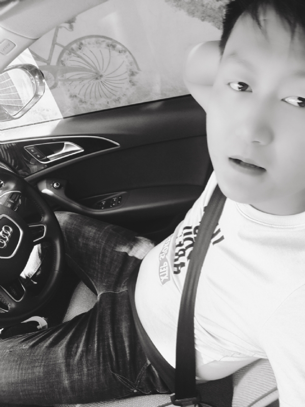 意中人的第一张照片--包头相亲服务中心