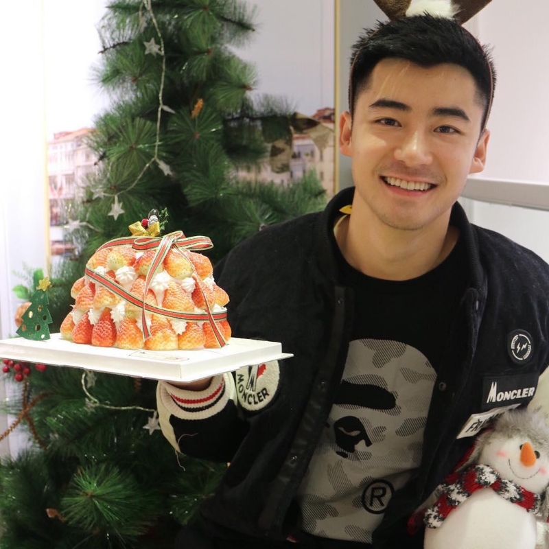 Cen先森的第一张照片--包头相亲服务中心