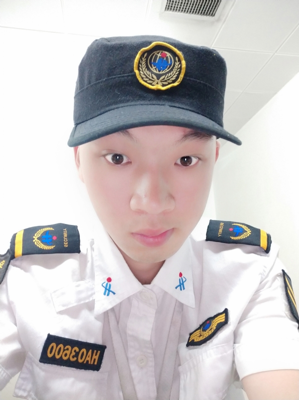 龙龙的第一张照片--包头相亲服务中心