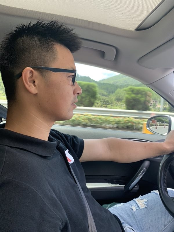 浪漫益友的第一张照片--包头相亲服务中心