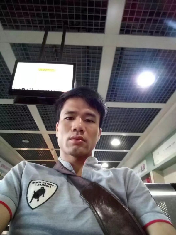 武哥的第一张照片--包头相亲服务中心