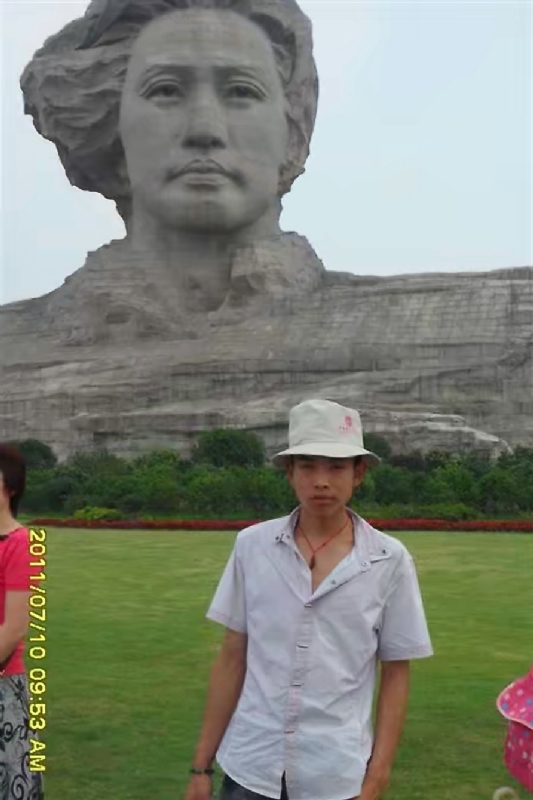 黄泥巴的第一张照片--包头相亲服务中心