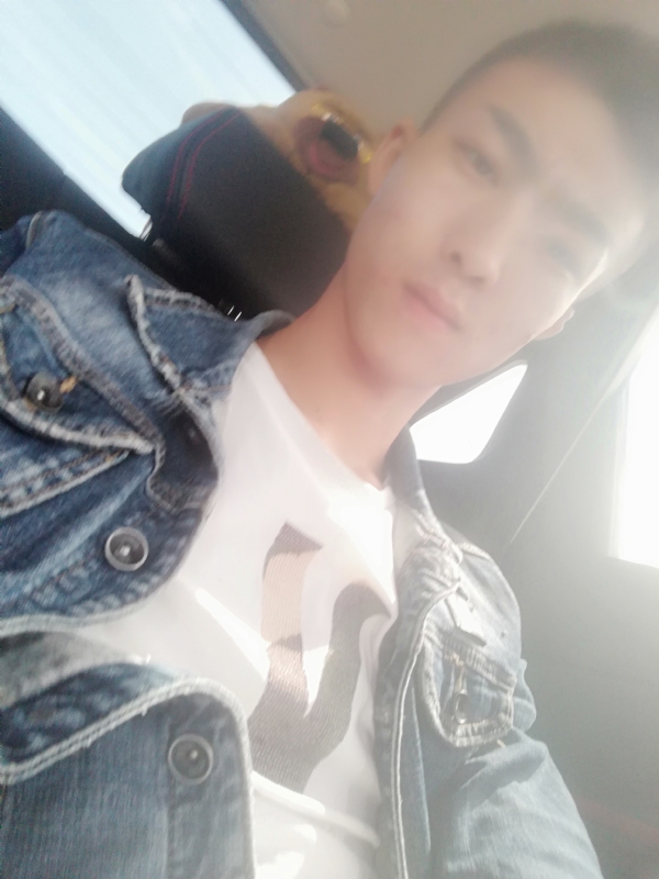 傻雕的第一张照片--包头相亲服务中心