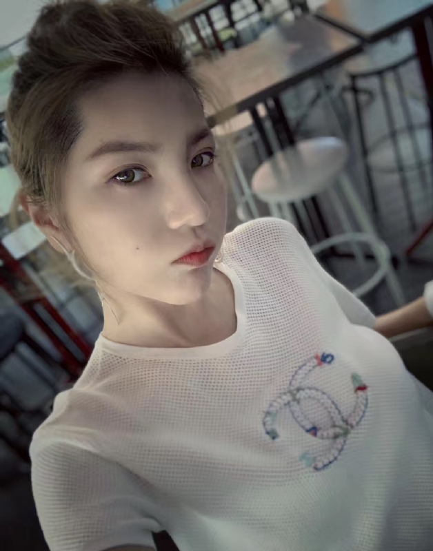 冷冷清秋的第一张照片--包头相亲服务中心