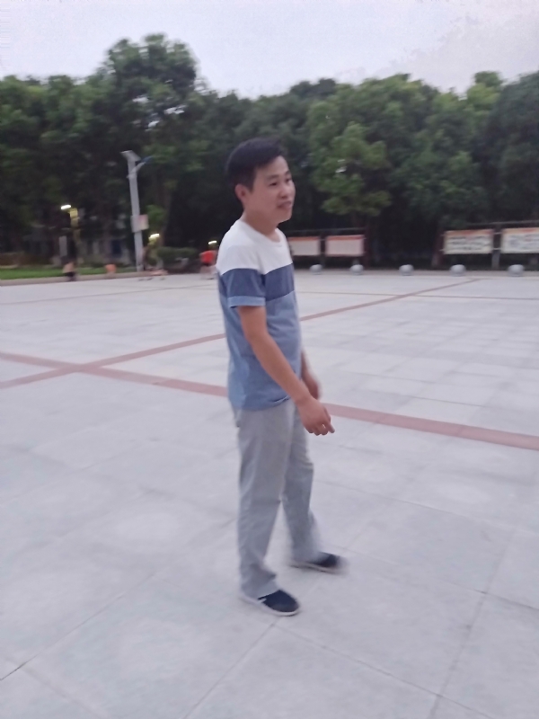 一笑的第一张照片--包头相亲服务中心