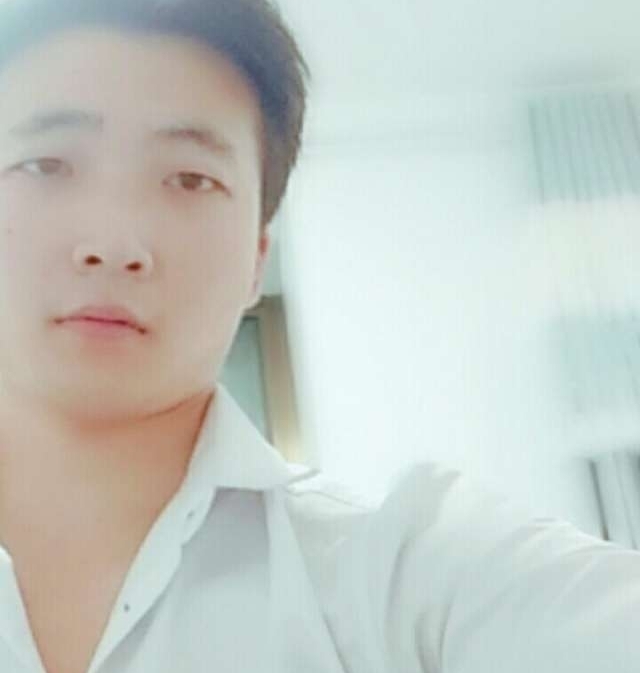 华英雄的第一张照片--包头相亲服务中心