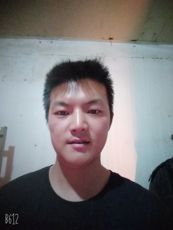 风轻云淡的第一张照片--包头相亲服务中心