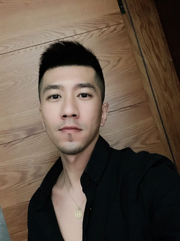 佳佳的第一张照片--包头相亲服务中心