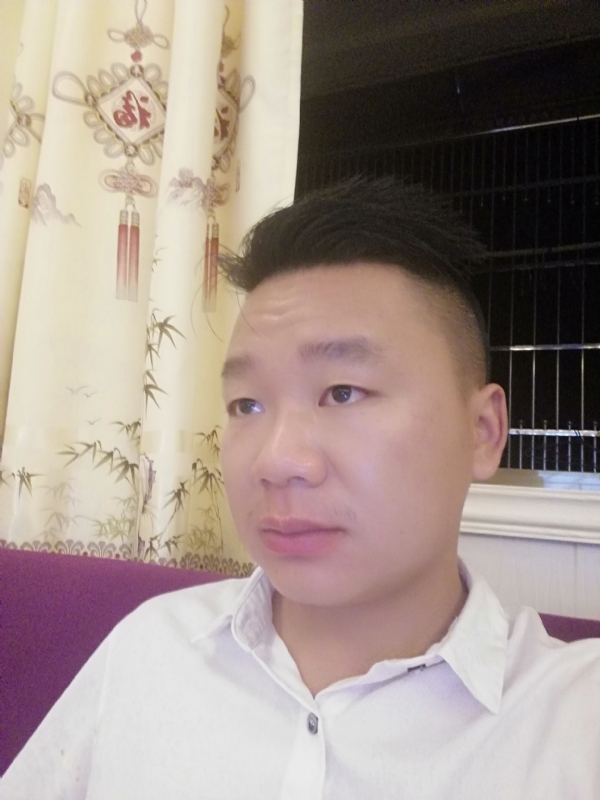 王梓林的第一张照片--包头相亲服务中心