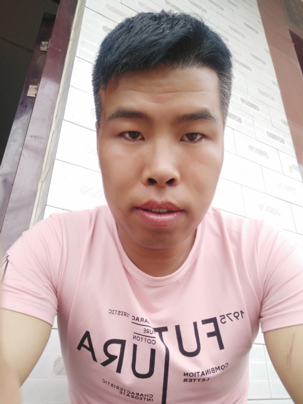 守护爱情的第一张照片--包头相亲服务中心