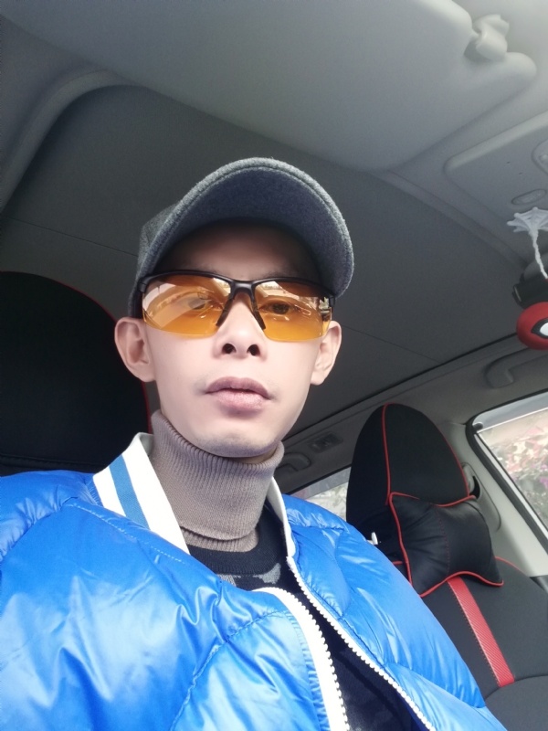 愿得一人心的第一张照片--包头相亲服务中心