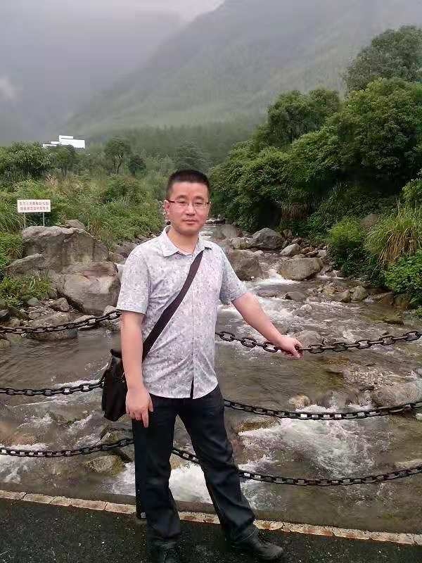 淡定牛魔王的第三张照片--包头相亲服务中心