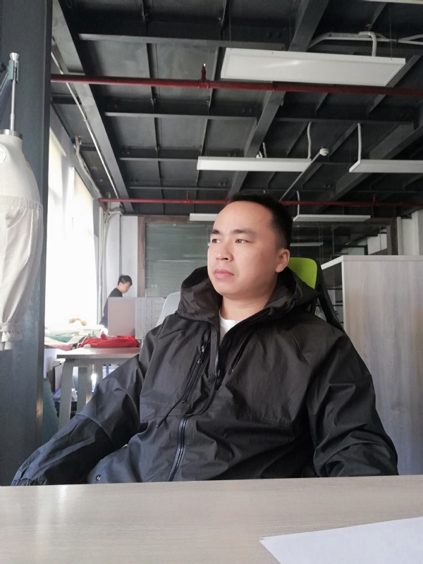 左眼皮跳跳的第一张照片--包头相亲服务中心